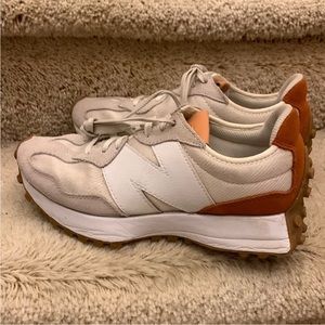 NEW BALANCE 327 SOLD OUT!!